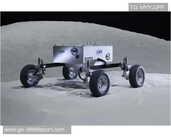 卢卡为队友Pedal送上全轮驱动S系列双电机车最高时速可达36英里